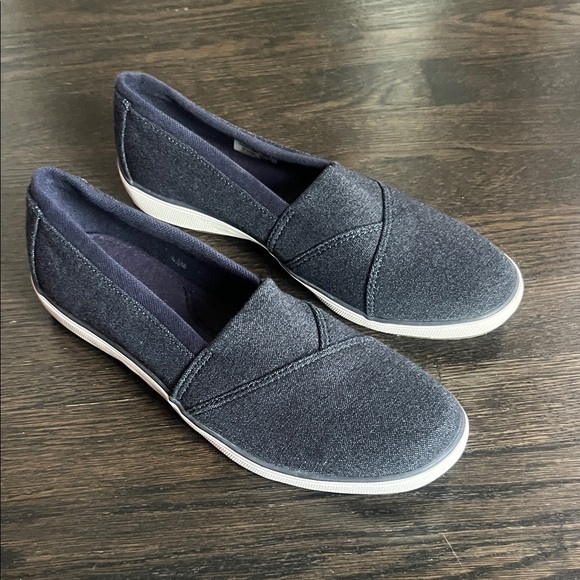 Keds Shoes - NWOT NEW Women’s Keds Grasshoppers Dark Blue : Navy Blue Slip-On Flats